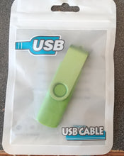 USB drives - 16 GB/32 GB