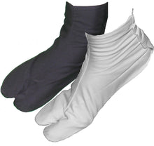 Traditional Japanese Style Black and White Cotton Tabi Socks